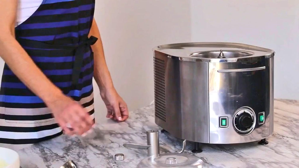 1.5-Quart Stainless Ice Cream Maker G28012