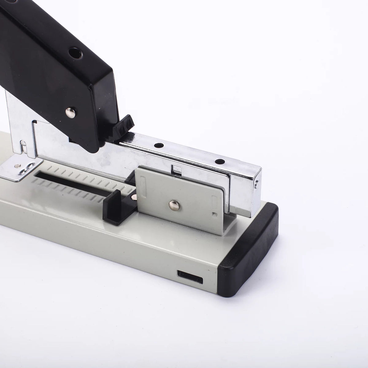 Heavy-Duty Stapler, 100-Sheet Capacity, 1000pcs Staples R668138