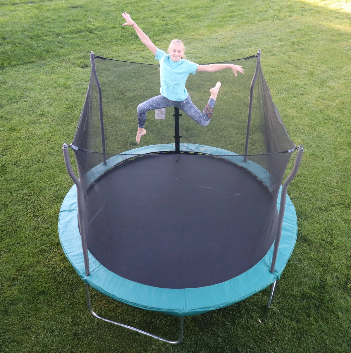 10 foot Trampoline with Green Pad Y890705