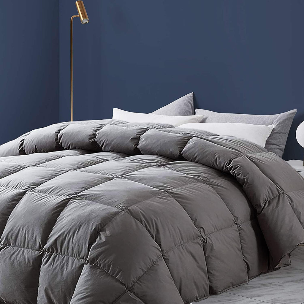 White Cal-King Size Feather & Down Cotton Comforter with 4 Corner Tabs J50794
