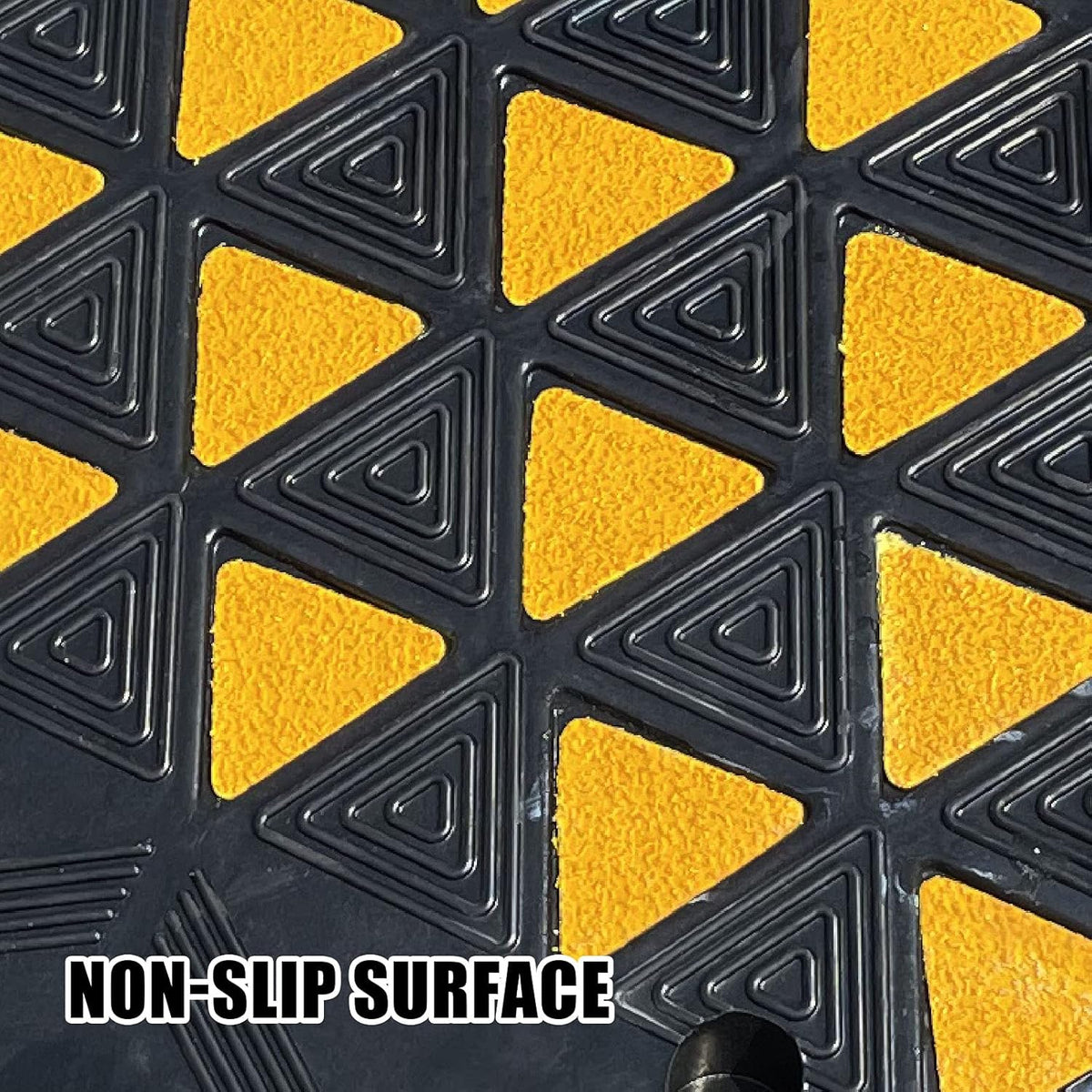 6 inch Rise Rubber Curb Ramp 23.5-in Width Non-Slip Heavy Duty Driveway Curb Ramps Q70790