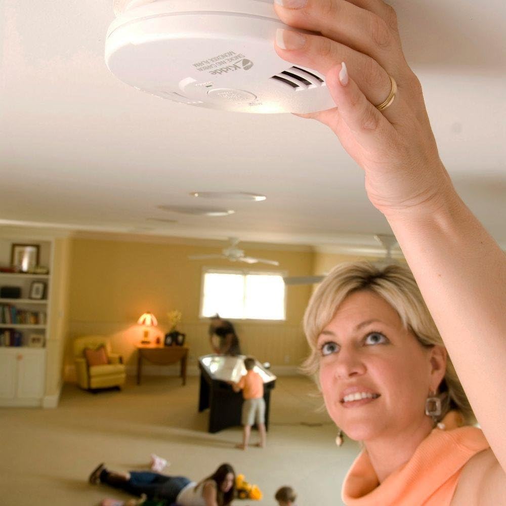 Battery Operated Smoke and Carbon Monoxide Detector Alarm 6 Pack R6801