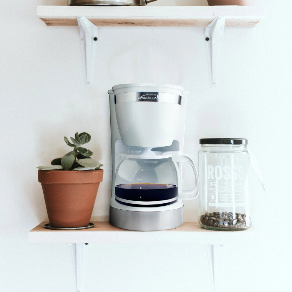 10 Cup 800 Watt Coffee Maker in White K455403