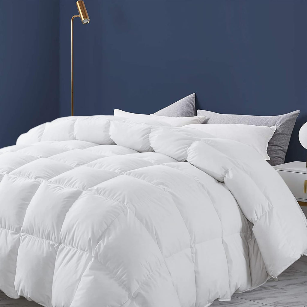 White Cal-King Size Feather & Down Cotton Comforter with 4 Corner Tabs J50794