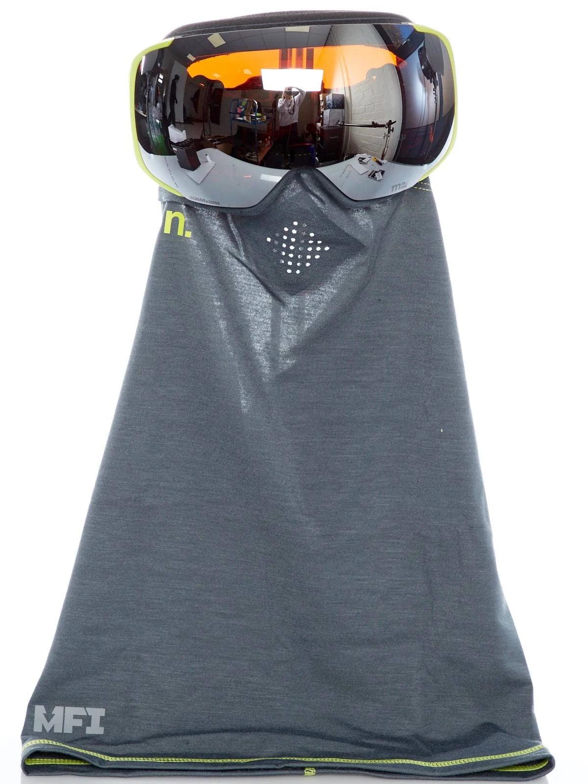 Silver Snowboarding Goggles I3189
