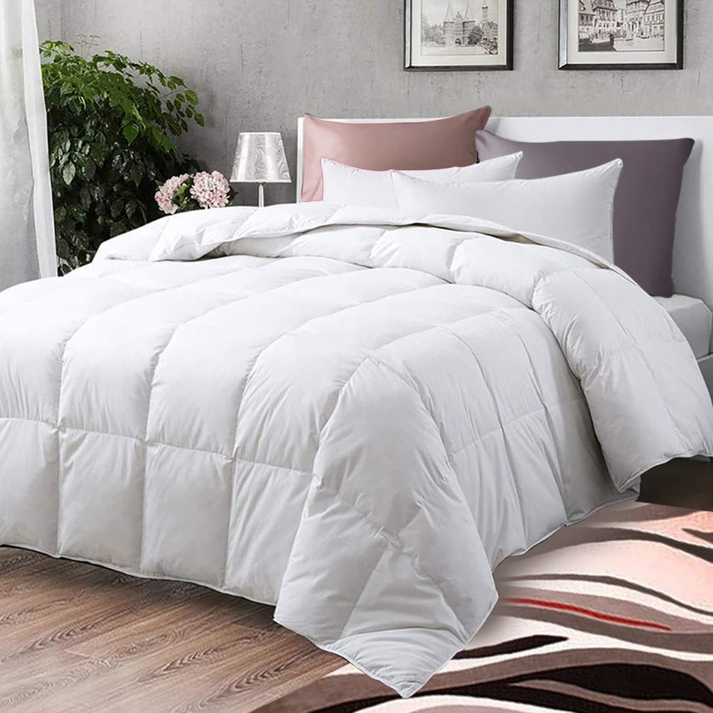 White Cal-King Size Feather & Down Cotton Comforter with 4 Corner Tabs J50794