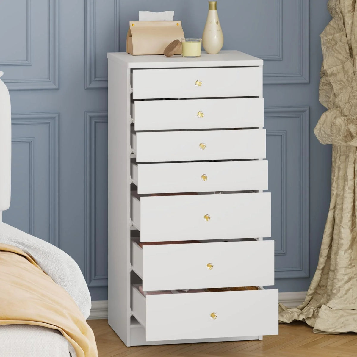 White 7 Drawer Dresser D903