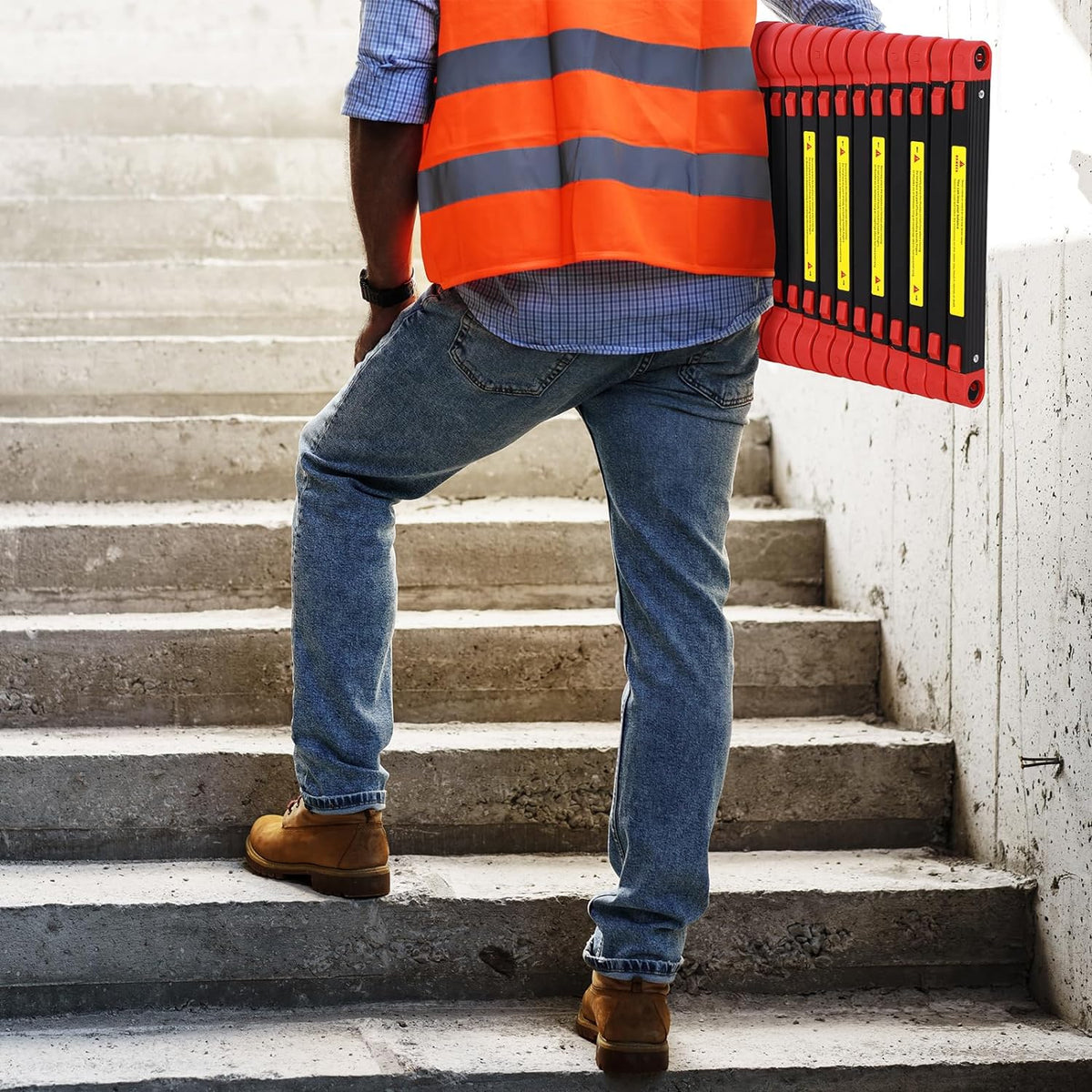 Telescoping Aluminum Folding Ladder with Hook, 330lbs Load Capacity B84770
