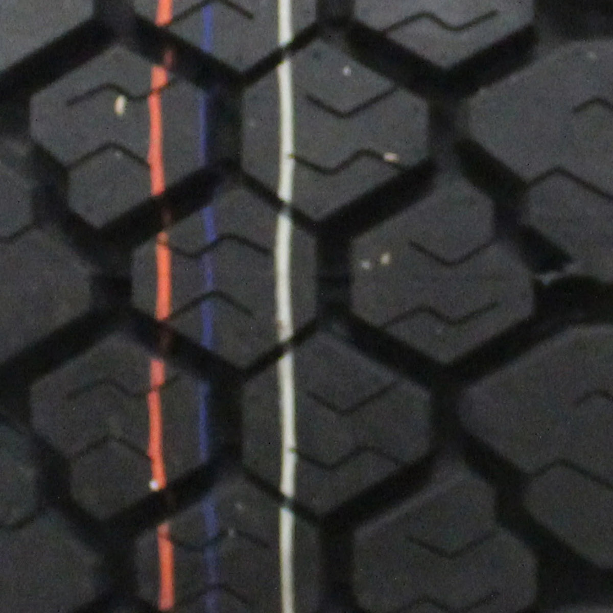 245/70R19.5 Commercial Tire L710973